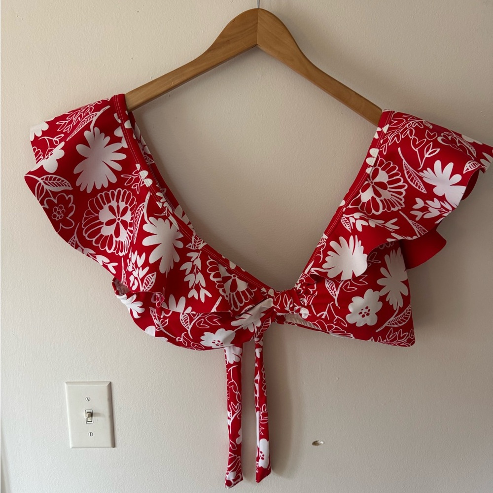Eloquii 16w red floral bikini top
